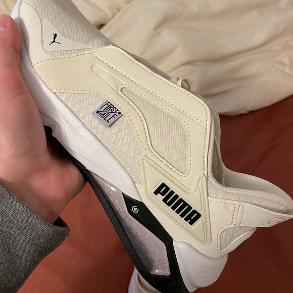 Puma women’s sneaker - Picture 2 of 2